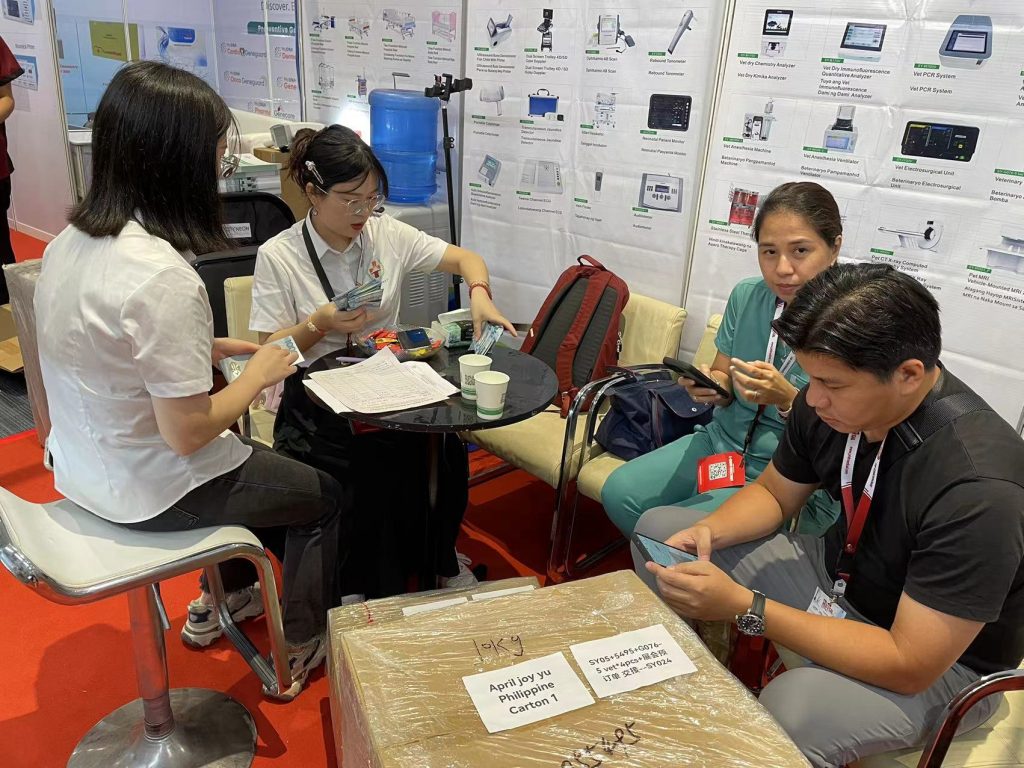 Exhibitions（images 6）