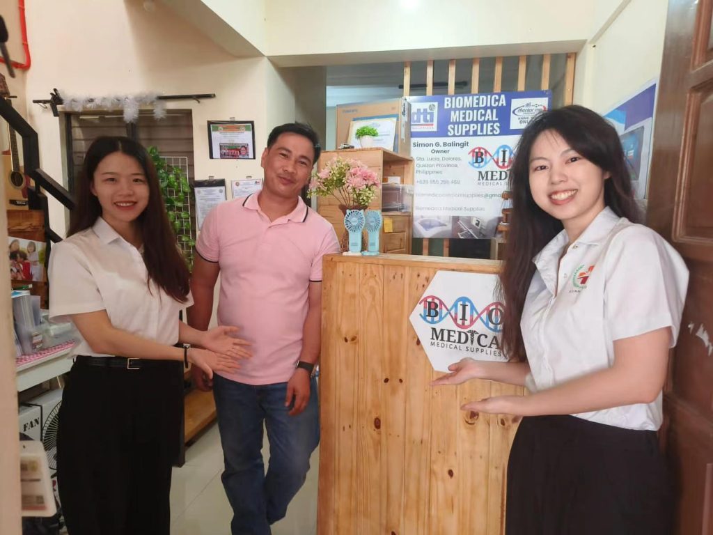 Exhibitions（images 12）