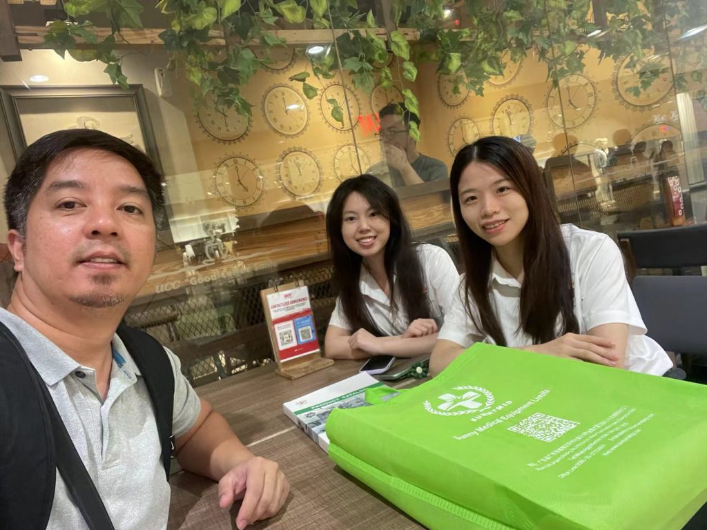 Exhibitions（images 11）